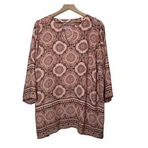 Violet + Claire Pink Red Paisley Print 3/4 Sleeve Flowy Boho V-Neck Tunic Blouse